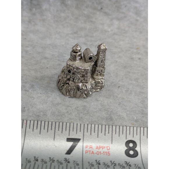 Miniature Pewter Medieval Fantasy Castle‎ Fortress Tower Figurine - Picture 5 of 7